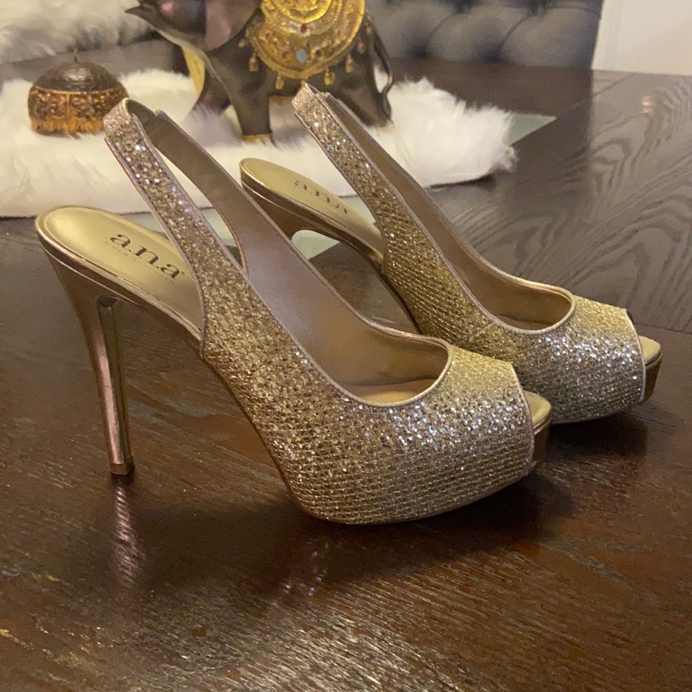 Ana heels